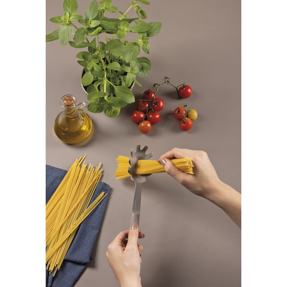 Tramontina Softta spaghetti skeið 28,7cm grá 2