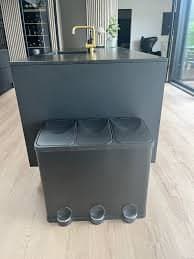 Flokkunarfata Pacific 3x20ltr, svört stál 2