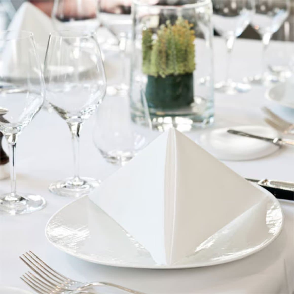 Tork serv. LinStyle 39cm hvítar 1/8f 50stk 4